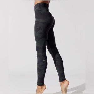 Alo High-Waist Camo Legging